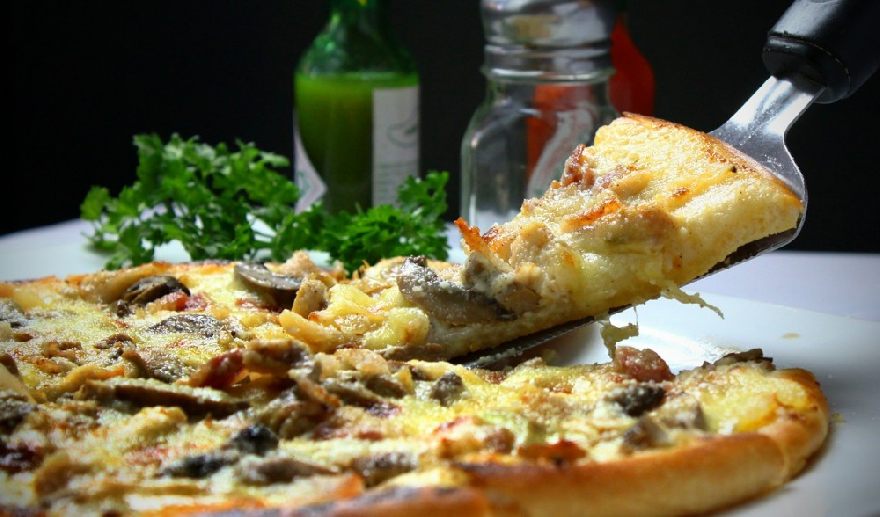  Pizzeria Maranello in Aachen mit leckere und knusprige Pizza und verschiedenes italienisches Essen.